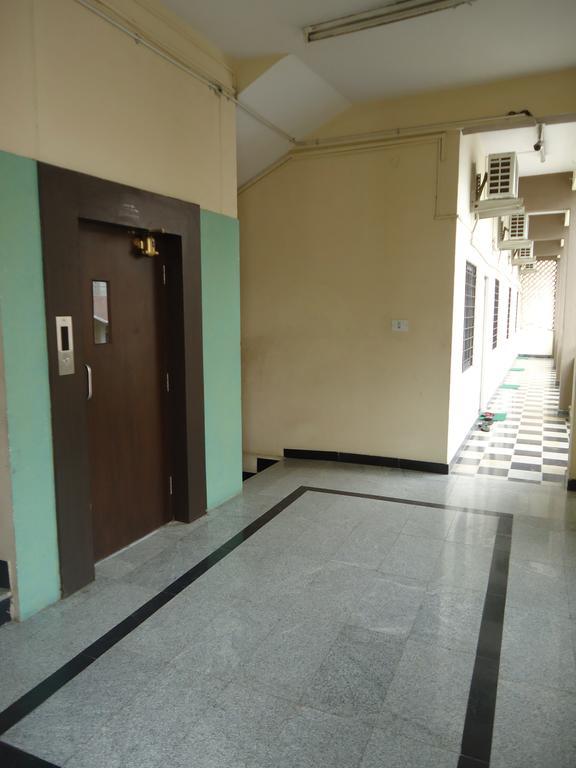 Sri Sai Comforts Hotel Bangalore Exterior foto