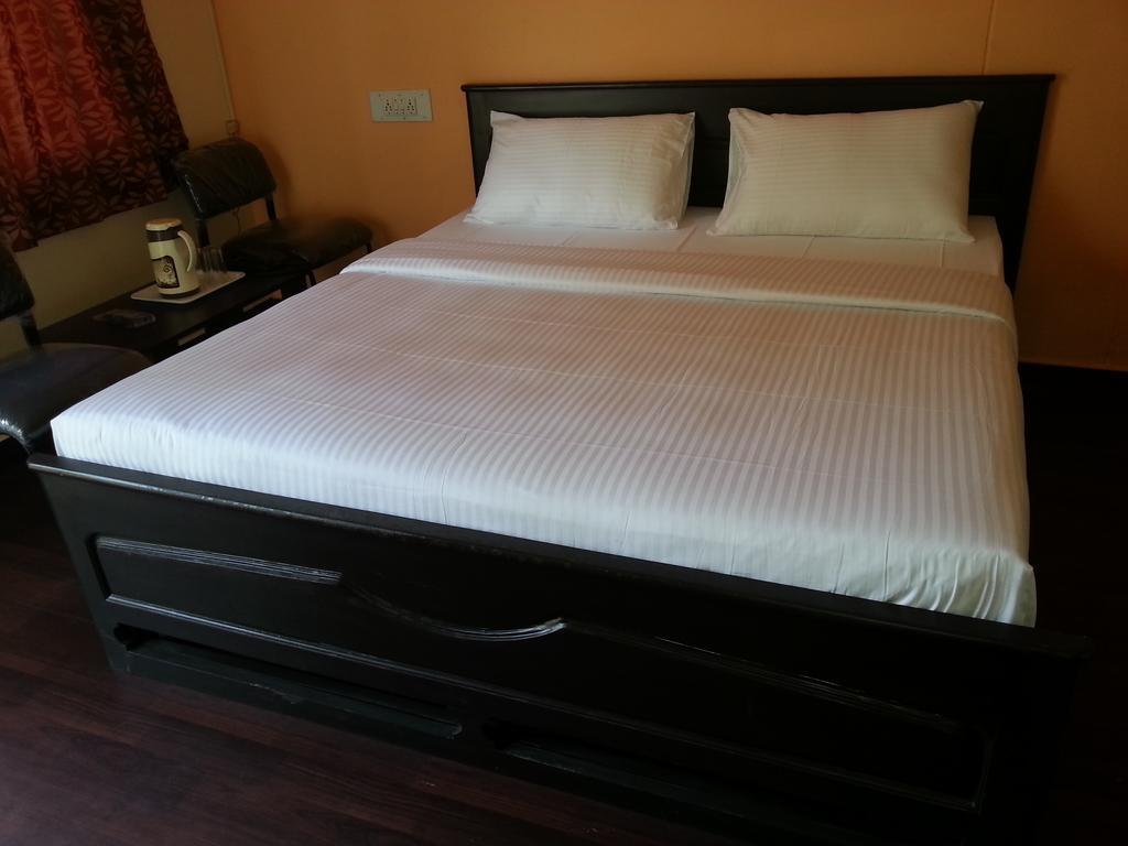 Sri Sai Comforts Hotel Bangalore Habitación foto